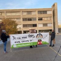 Rassemblement du collectif Parents du 15 décembre devant le conseil d’état du canton de Vaud